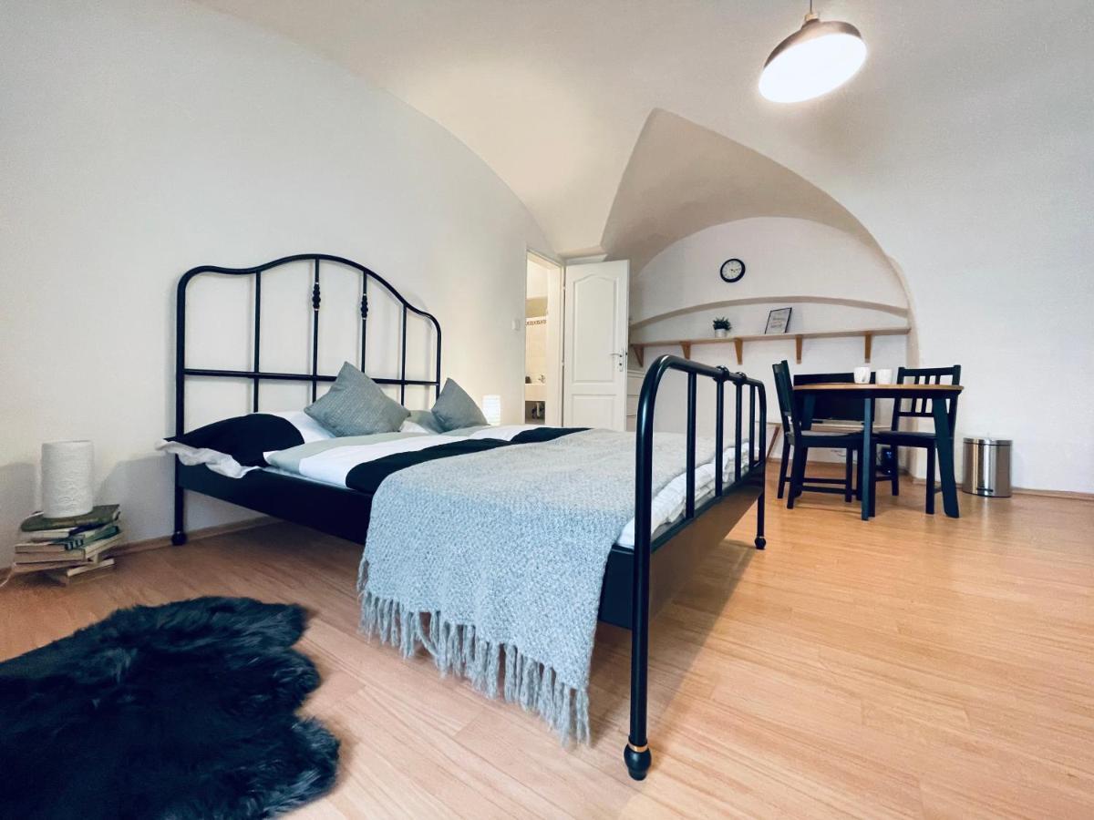 Studio Nicolas II Praga Zewnętrze zdjęcie